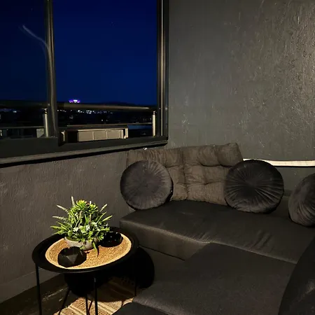 Bella - Complex Rainbow